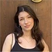 Tout juste rentrée d’un programme Erasmus en Irlande (niveau C1) je souhaite transmettre à vos enfant mon interest pour l’anglais